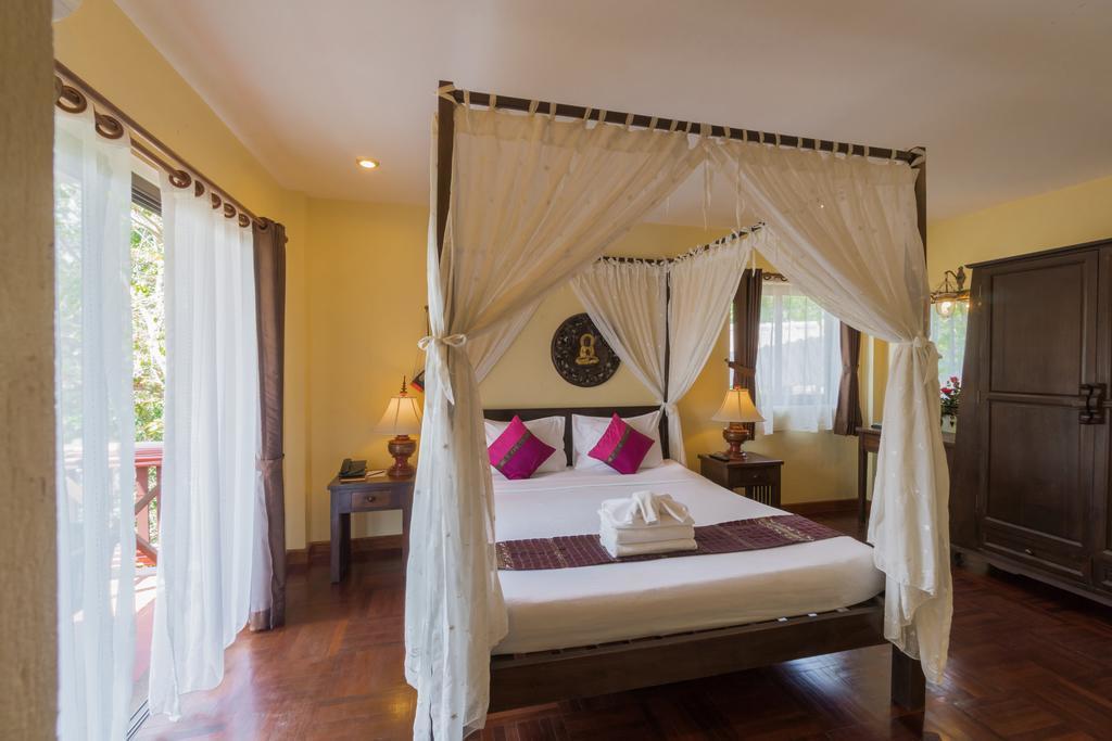 Coral Hotel Bangsaphan Bang Saphan Exterior photo