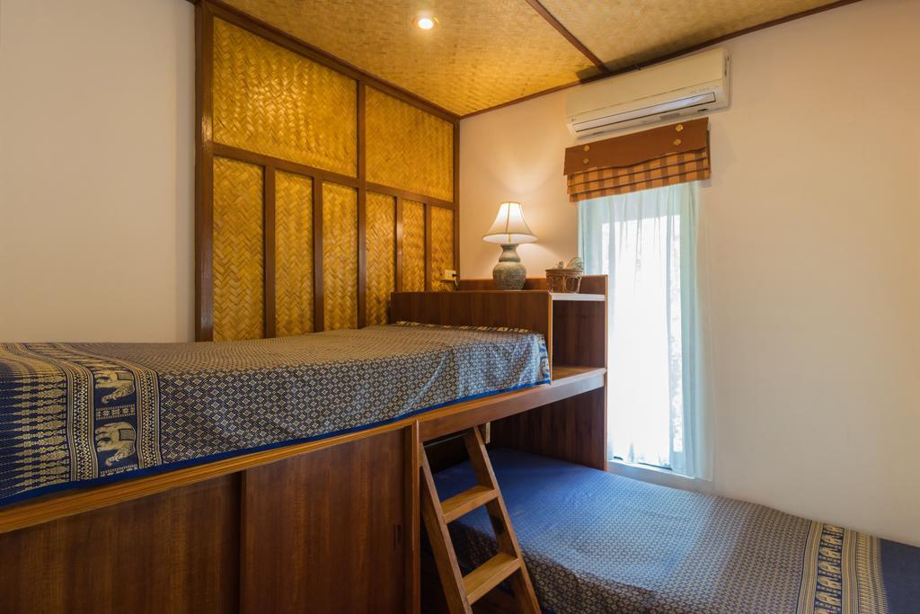 Coral Hotel Bangsaphan Bang Saphan Exterior photo