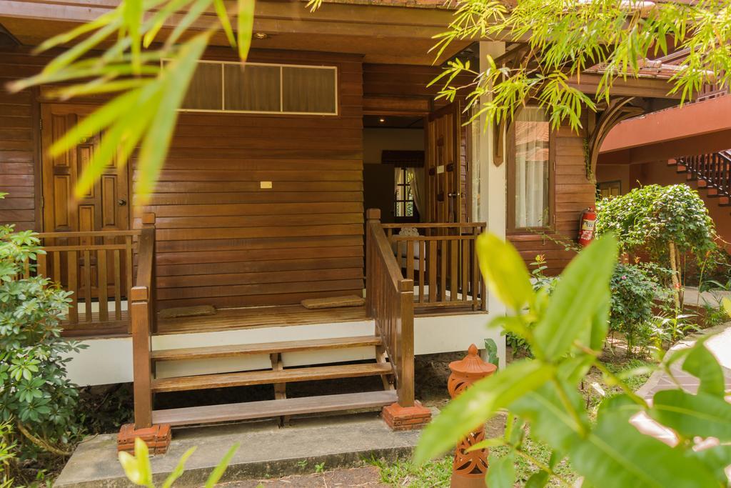 Coral Hotel Bangsaphan Bang Saphan Exterior photo