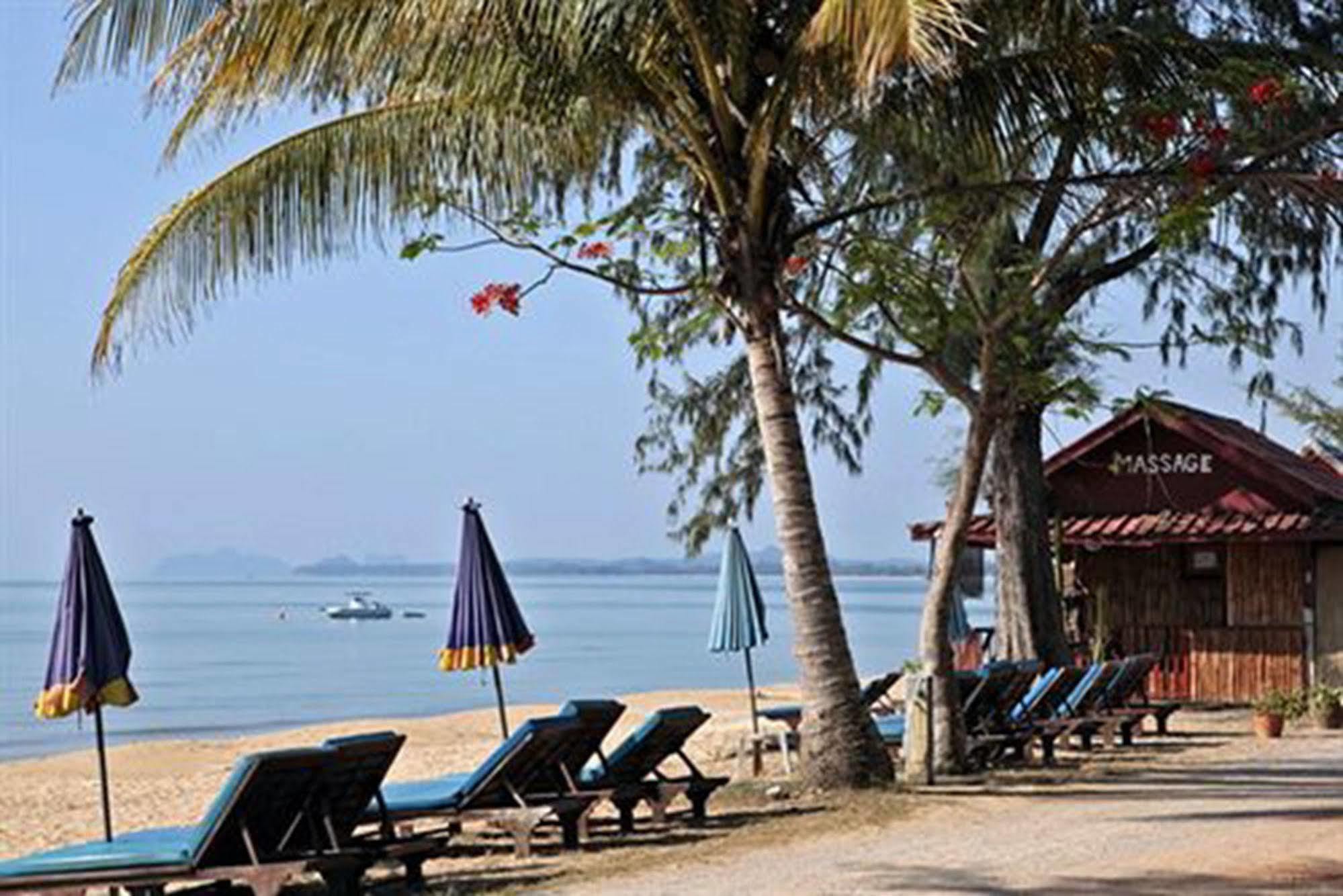 Coral Hotel Bangsaphan Bang Saphan Exterior photo
